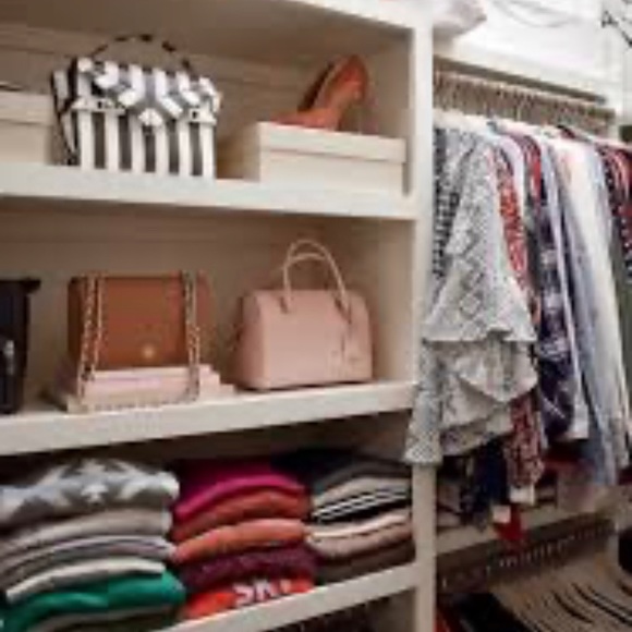 Meet your Posher, Tracy - Picture 1 of 1